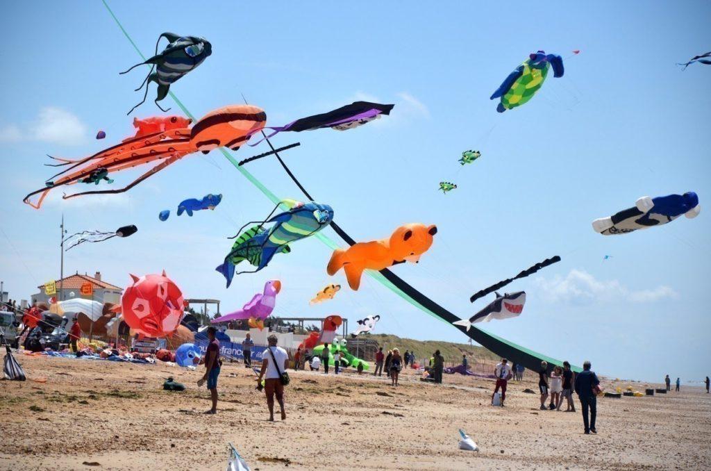 Le Festival La Déferlante au printemps et en été.