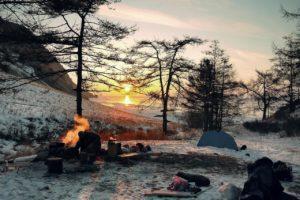 Réchauffer sa tente durant le camping en hiver