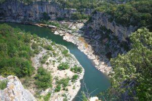 Comment bien préparer son séjour en location de vacances en Ardèche ?