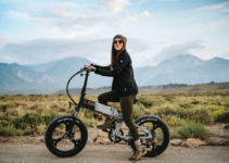Pourquoi emporter un vélo électrique pliable dans son camping-car ?
