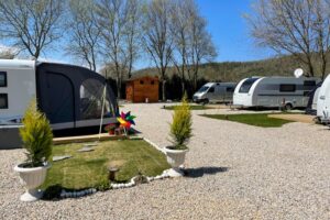 Combien de temps peut-on rester sur une aire de camping-car ?