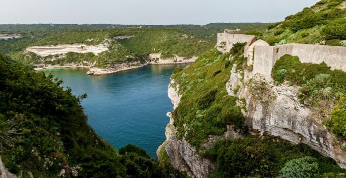 Trouvez la plus belle plage naturiste en Corse