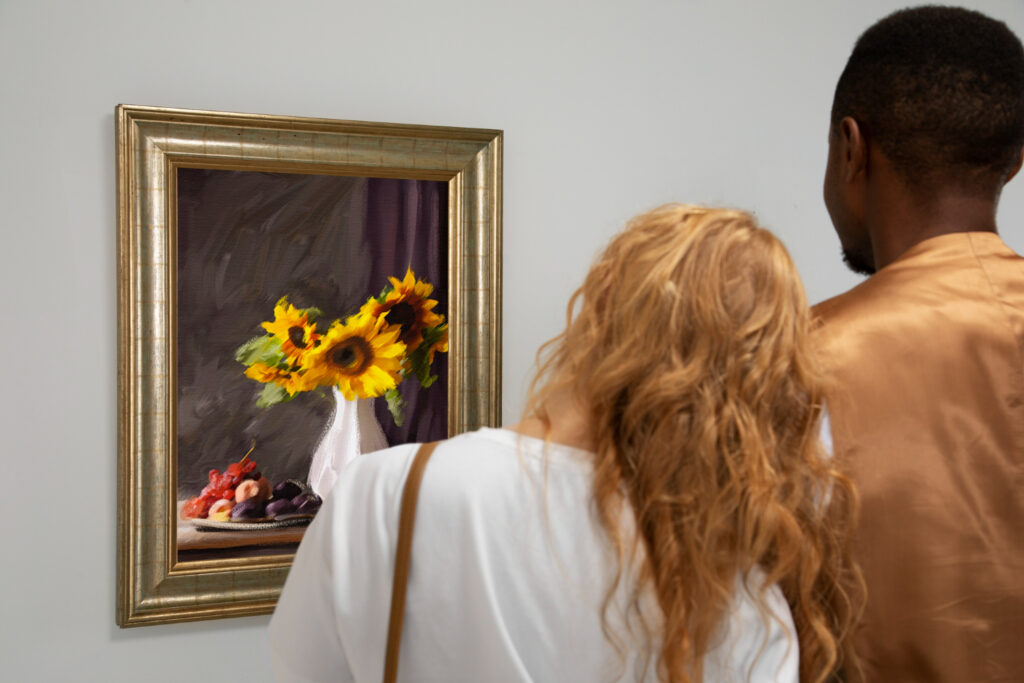 Un couple dans un musée